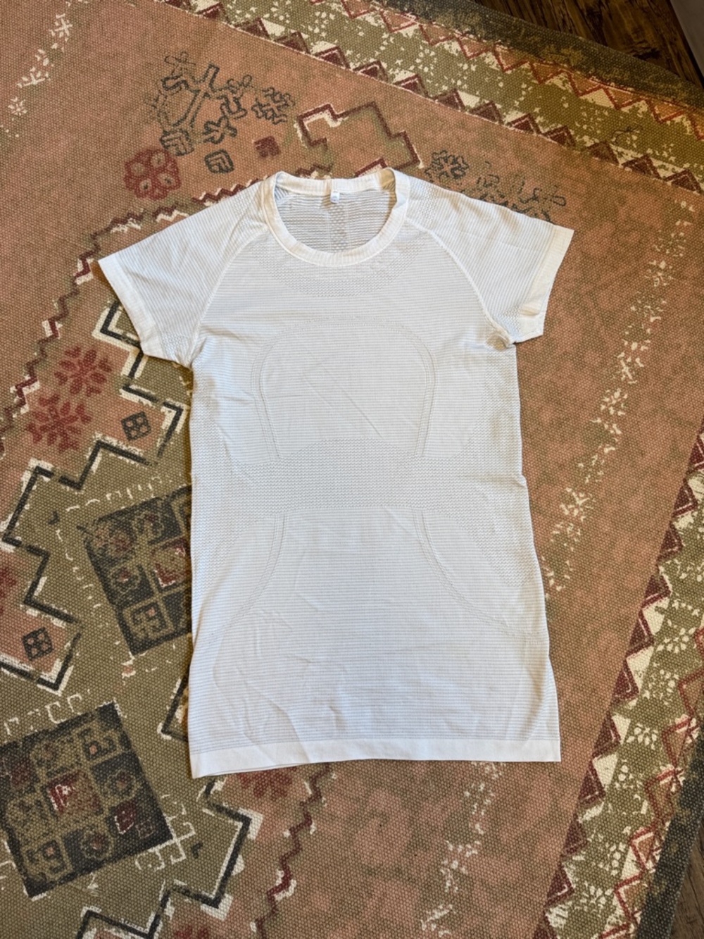 Lululemon Women’s White Seamless Short-Sleeve Athletic Top